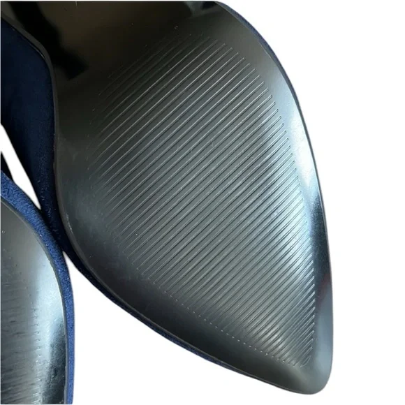 NWOT IDIFU, Suede Navy Blue Heels, Size 7 - Picture 10 of 11